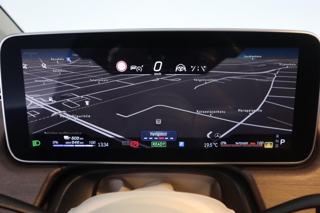 MERCEDES-BENZ EQS 2022