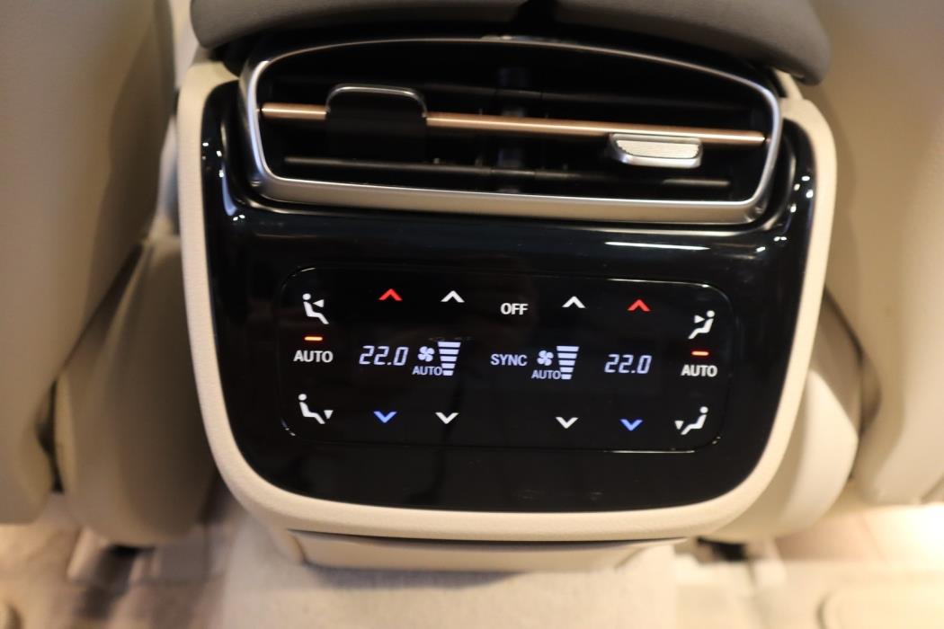 MERCEDES-BENZ EQS 2022