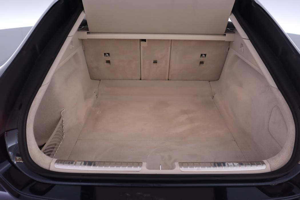 MERCEDES-BENZ EQS 2022