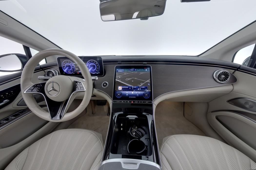 MERCEDES-BENZ EQS 2022