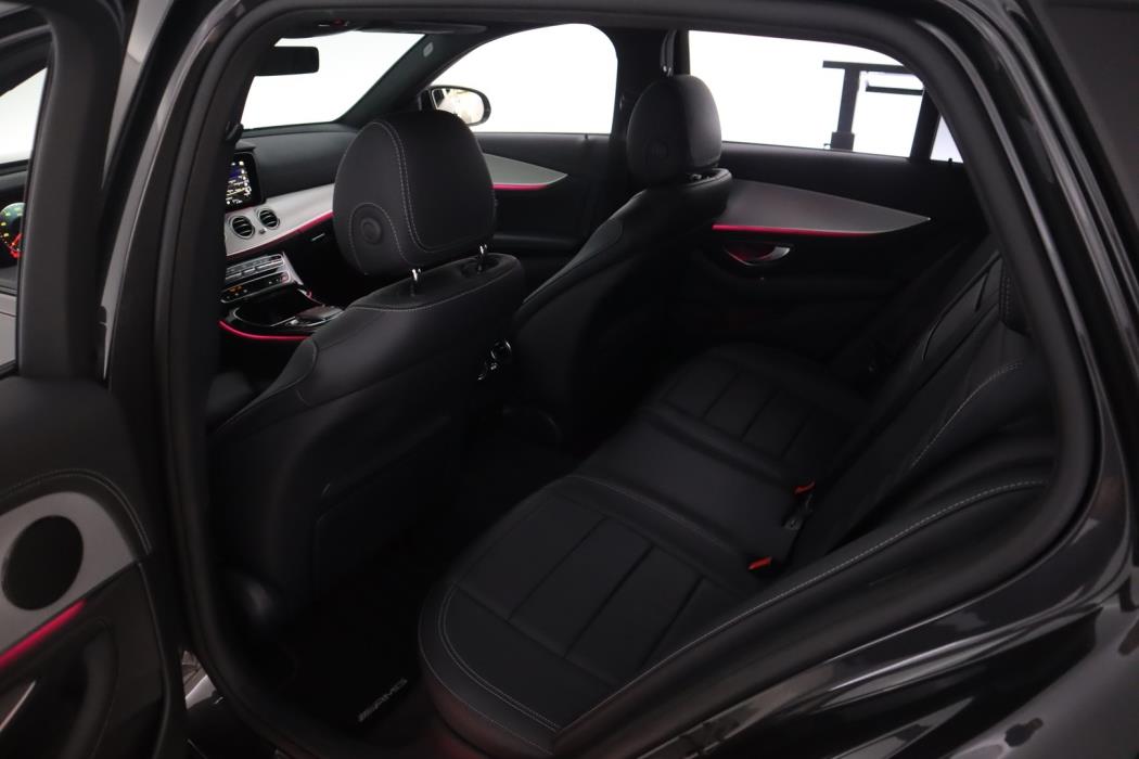 MERCEDES-BENZ E 2022