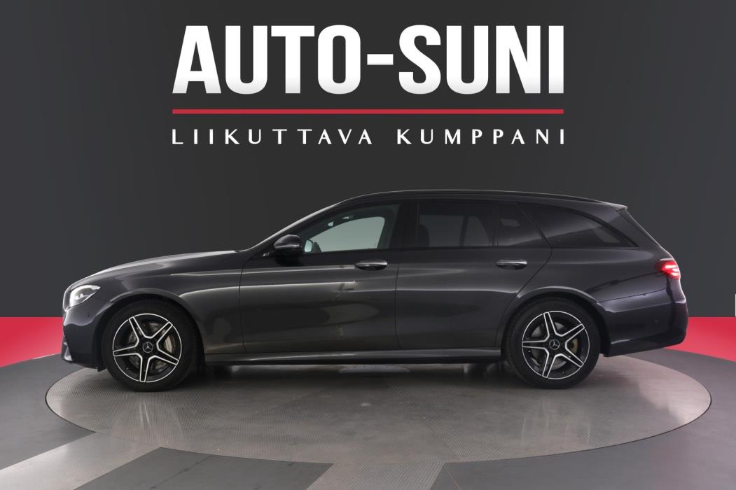 MERCEDES-BENZ E 2022