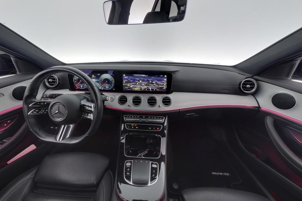 MERCEDES-BENZ E 2022