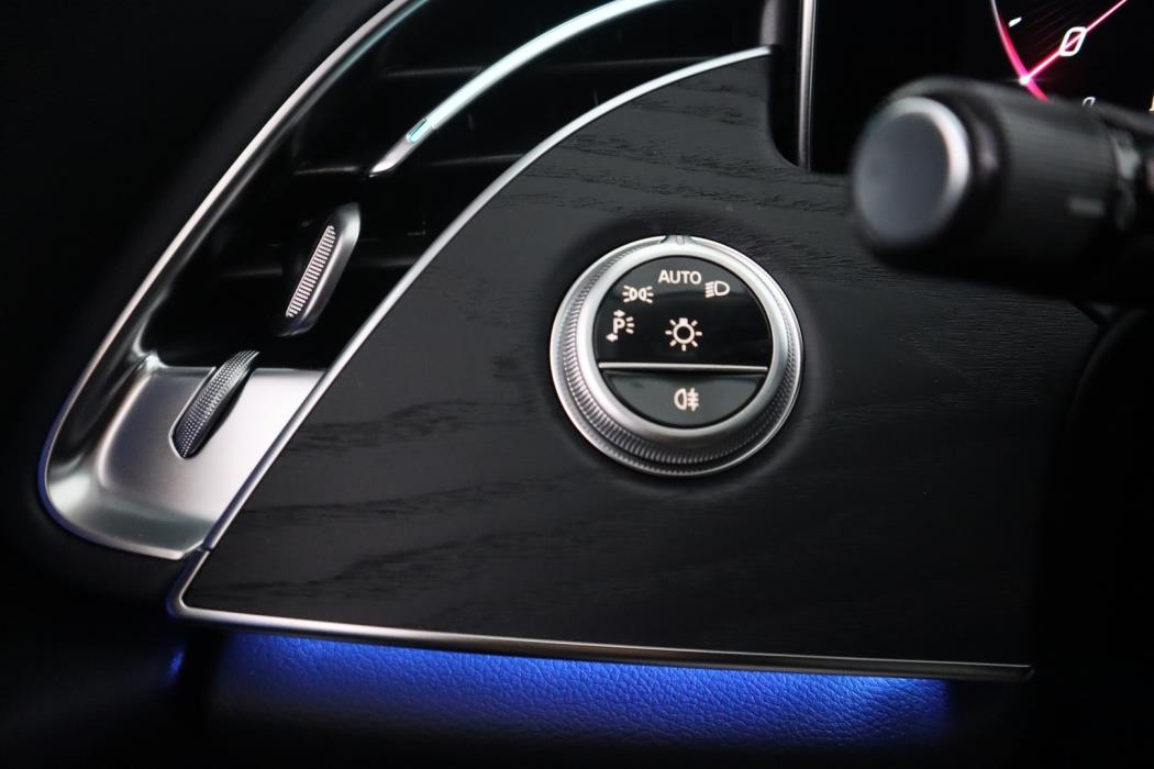 MERCEDES-BENZ E 2026