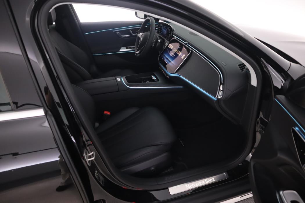 MERCEDES-BENZ E 2026