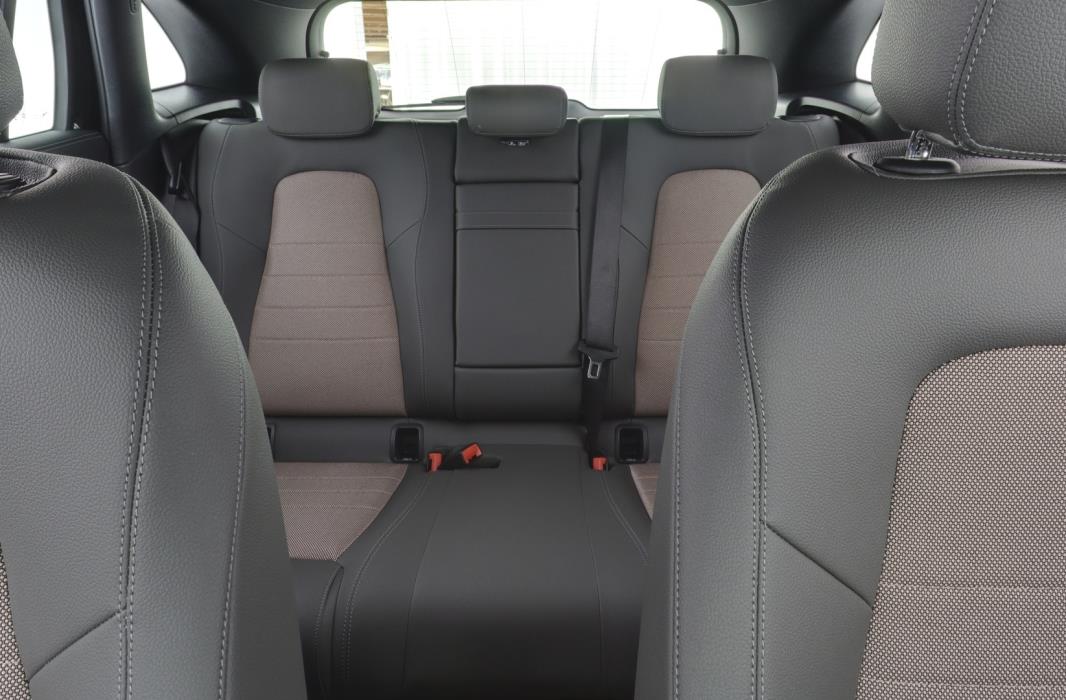 MERCEDES-BENZ EQA 2026