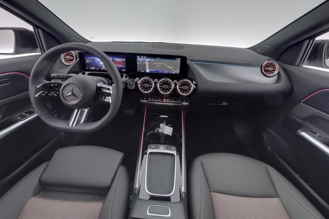 MERCEDES-BENZ EQA 2026