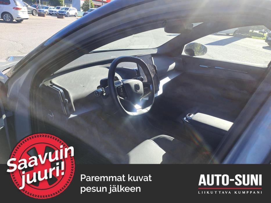 VOLVO EX30 2025