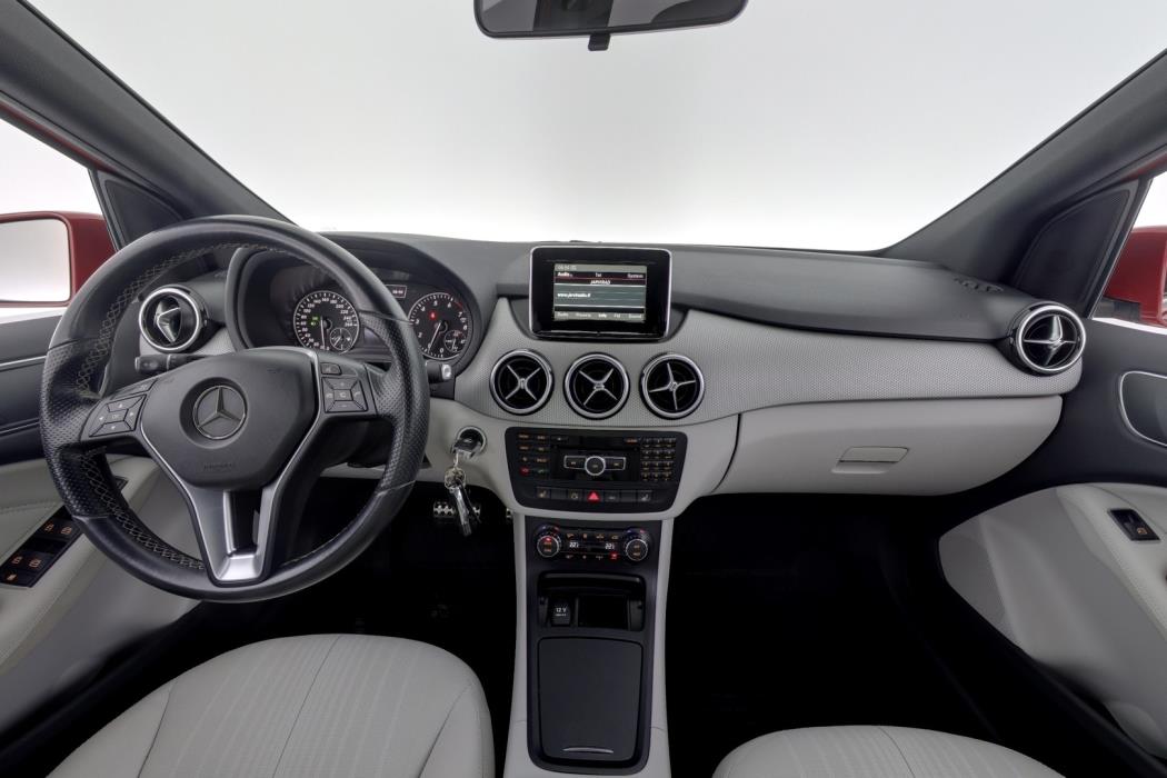 MERCEDES-BENZ B 2014