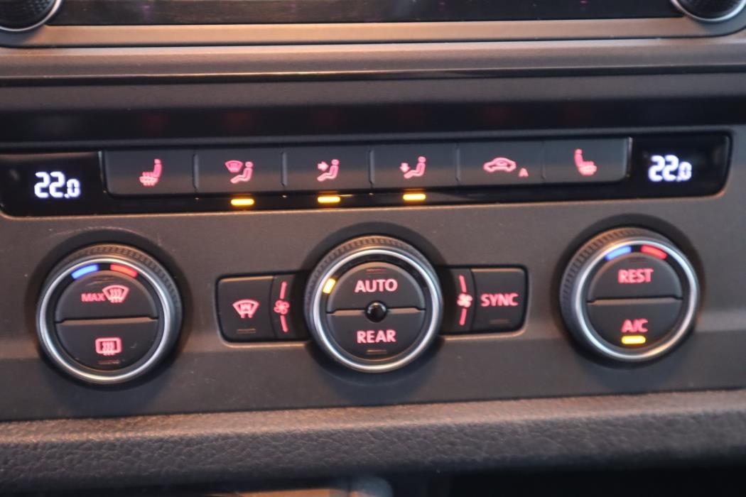 VOLKSWAGEN Caravelle 2018