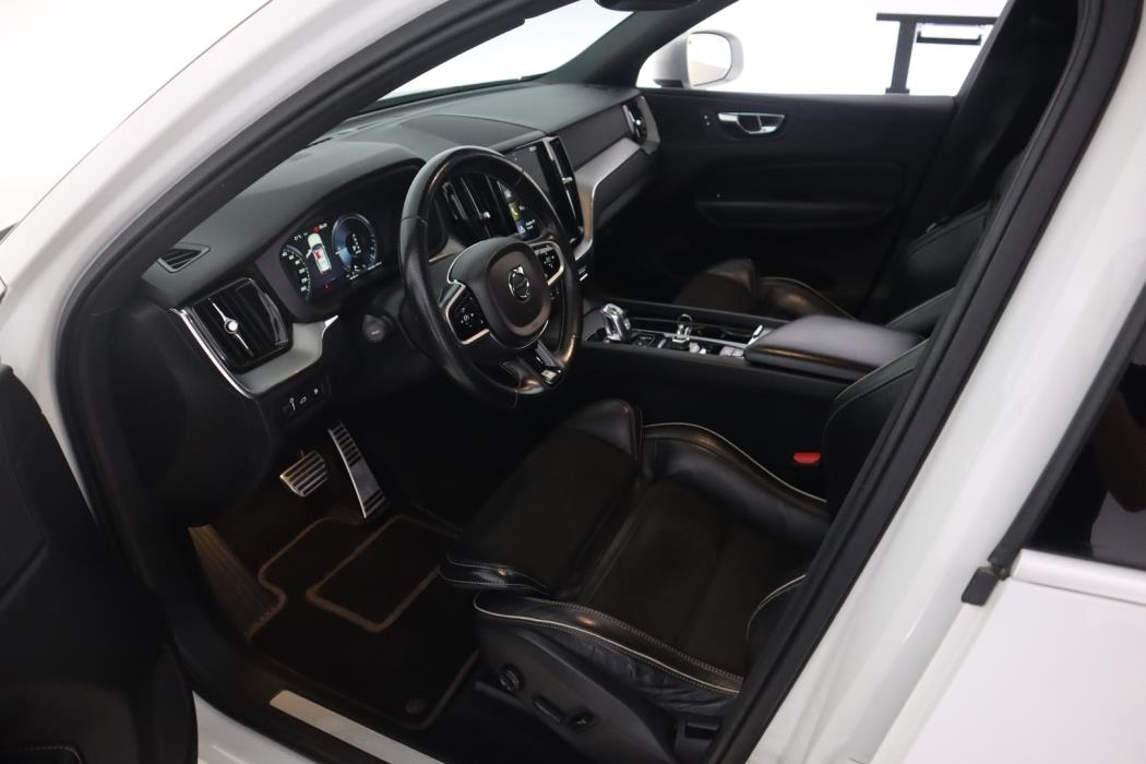 VOLVO XC60 2018