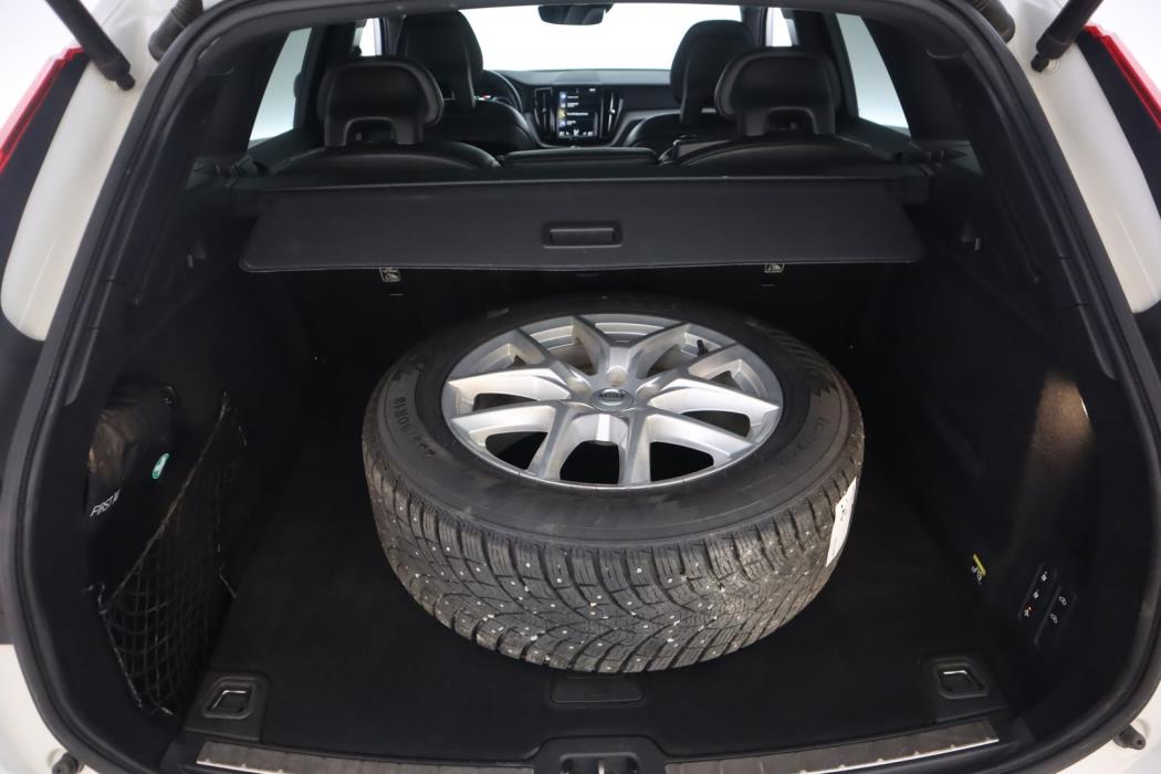 VOLVO XC60 2018