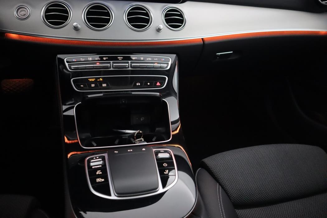 MERCEDES-BENZ E 2021