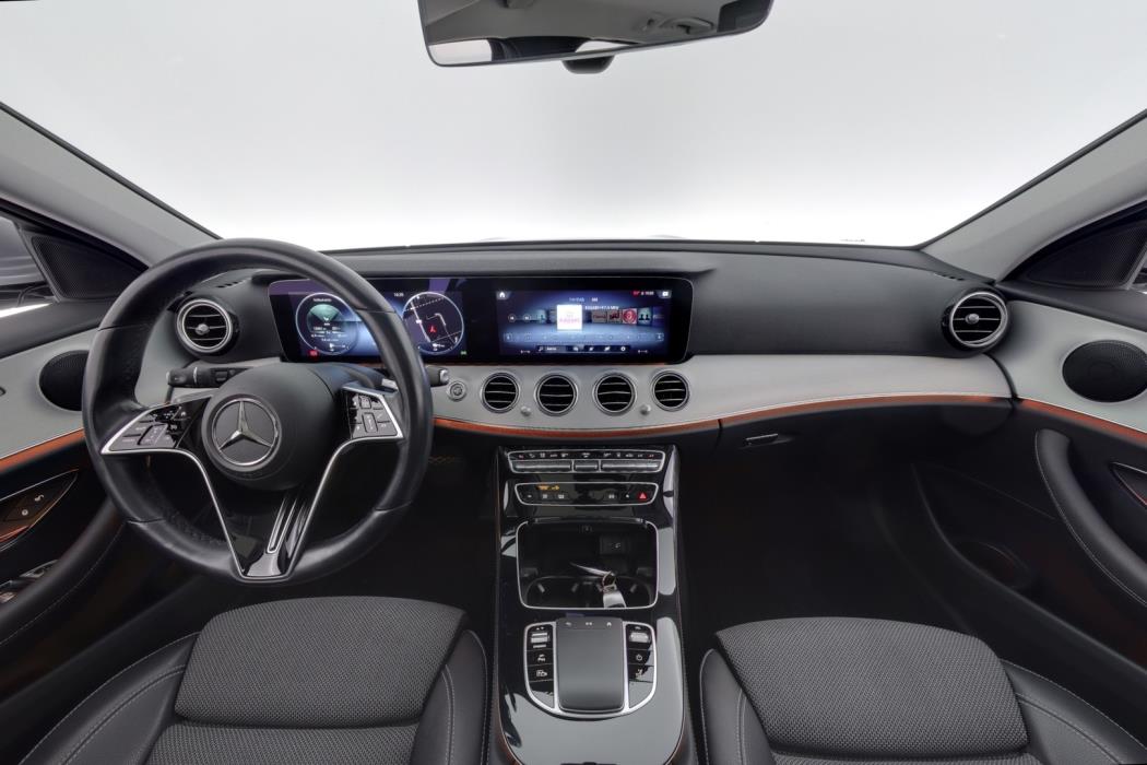 MERCEDES-BENZ E 2021