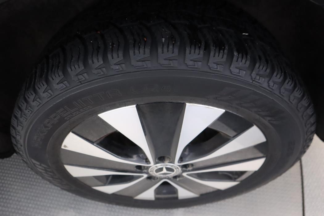 MERCEDES-BENZ Vito 2023