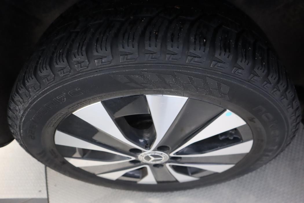 MERCEDES-BENZ Vito 2023