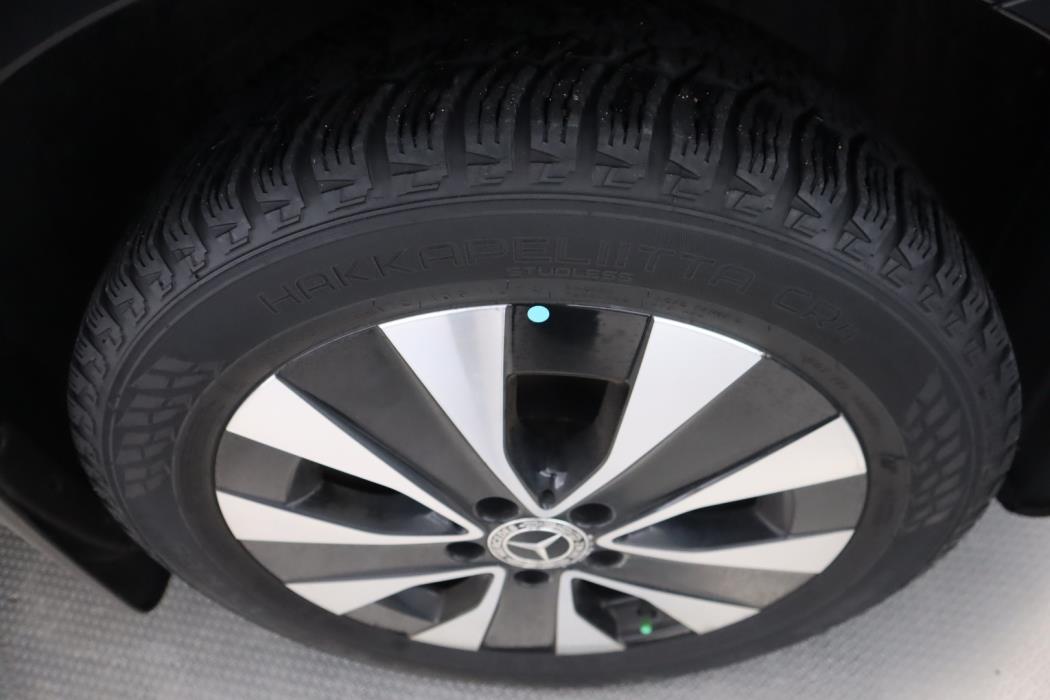 MERCEDES-BENZ Vito 2023