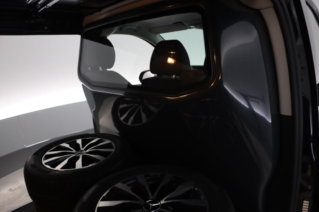 MERCEDES-BENZ Vito 2023