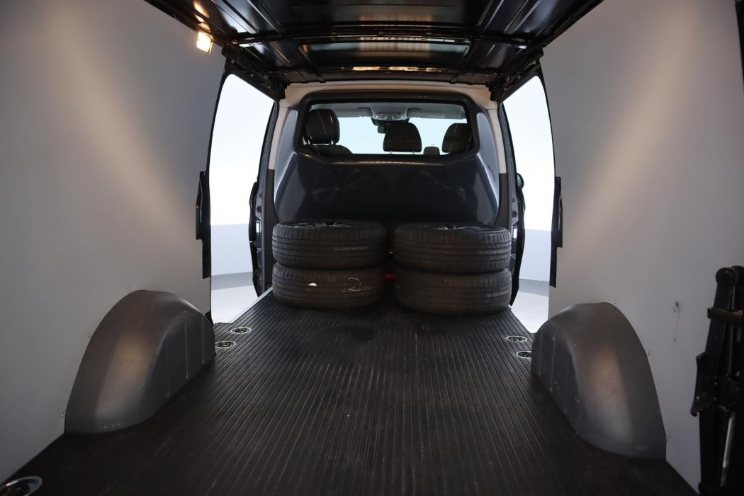 MERCEDES-BENZ Vito 2023