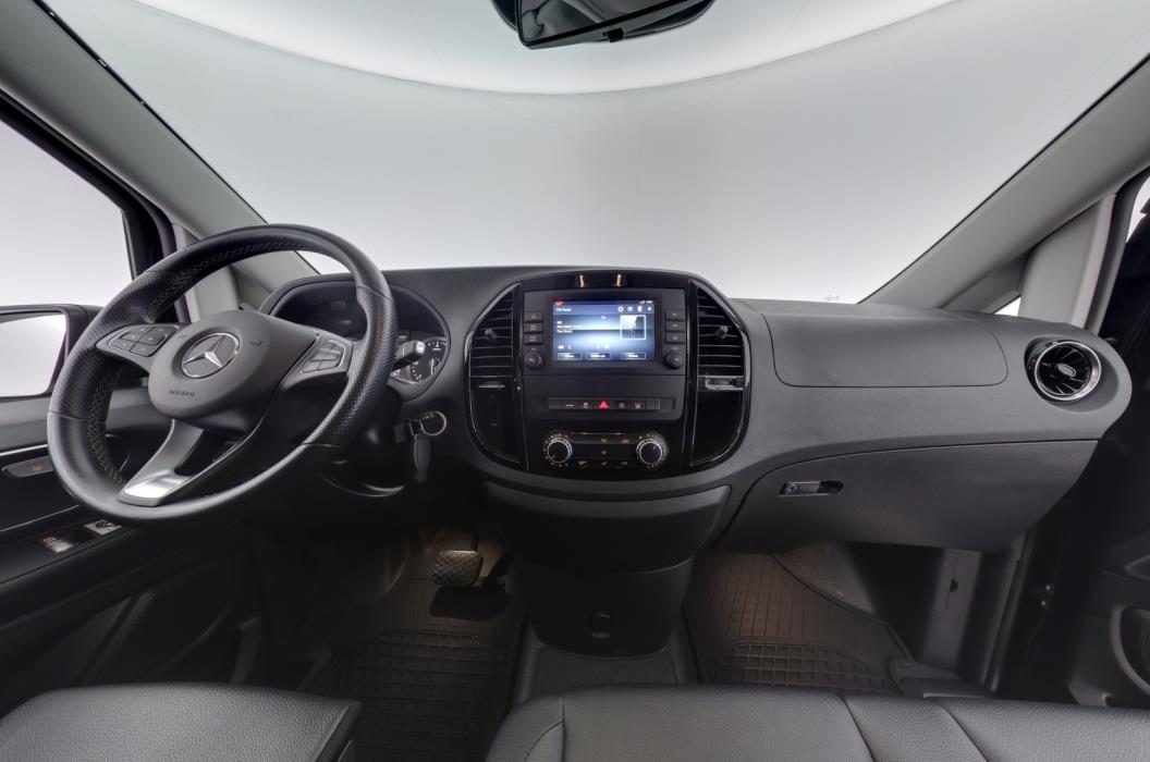 MERCEDES-BENZ Vito 2023
