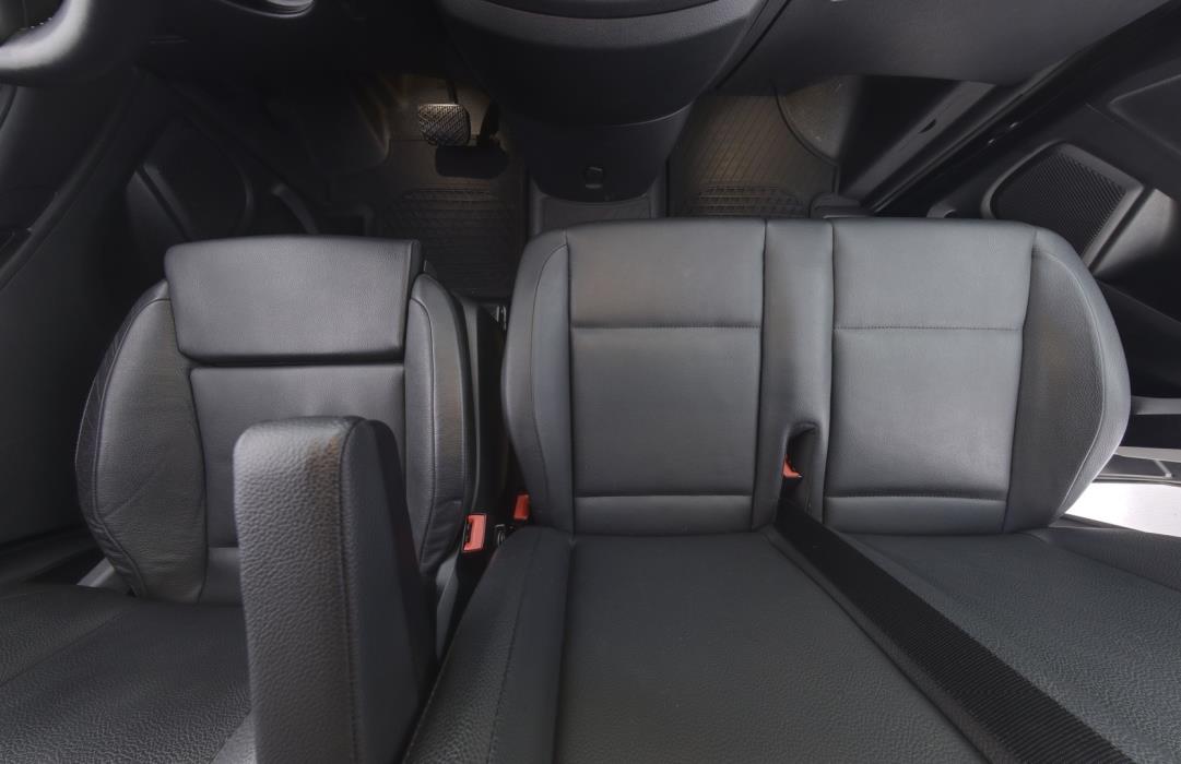 MERCEDES-BENZ Vito 2023