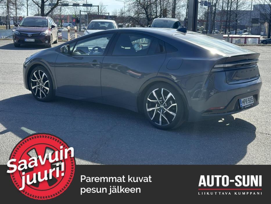 TOYOTA Prius Plug-in 2023