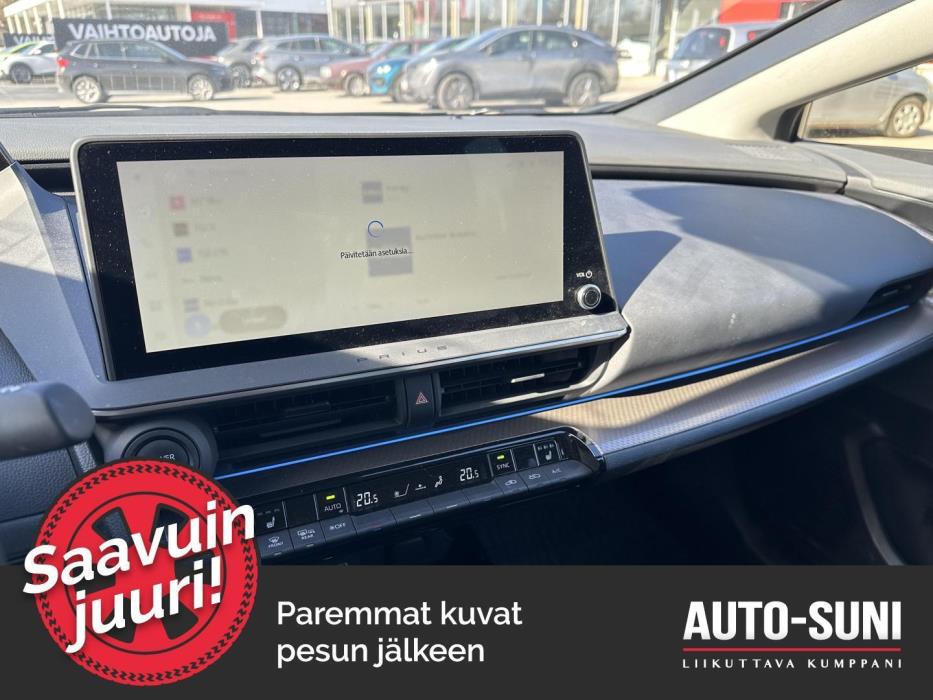 TOYOTA Prius Plug-in 2023