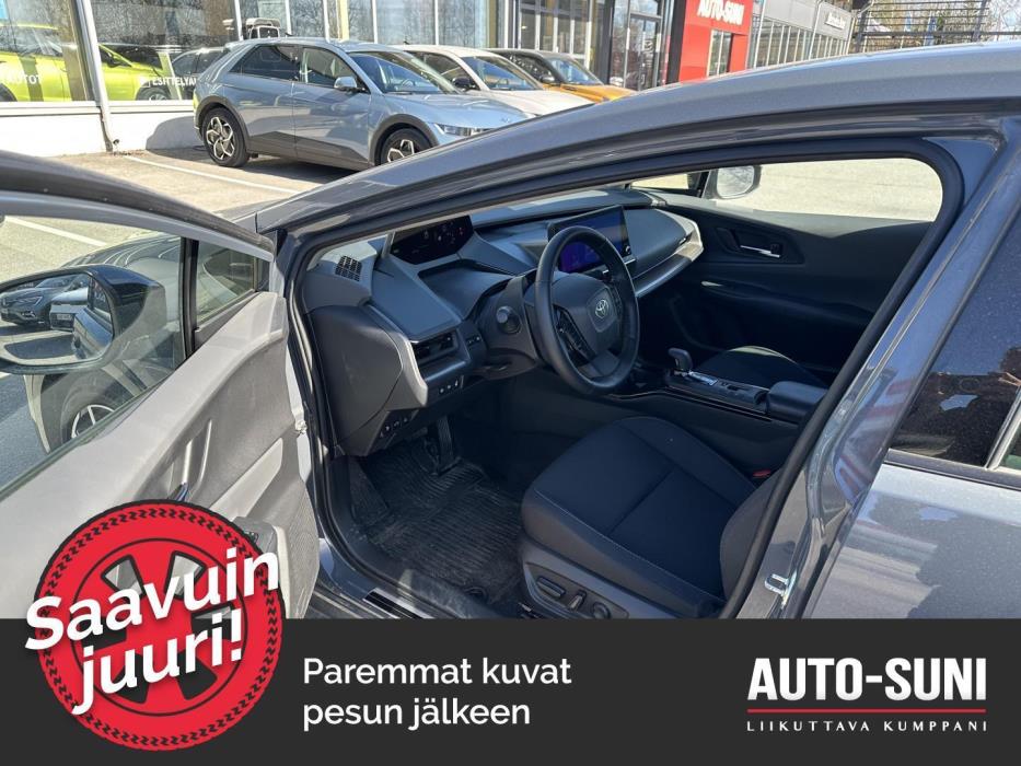 TOYOTA Prius Plug-in 2023