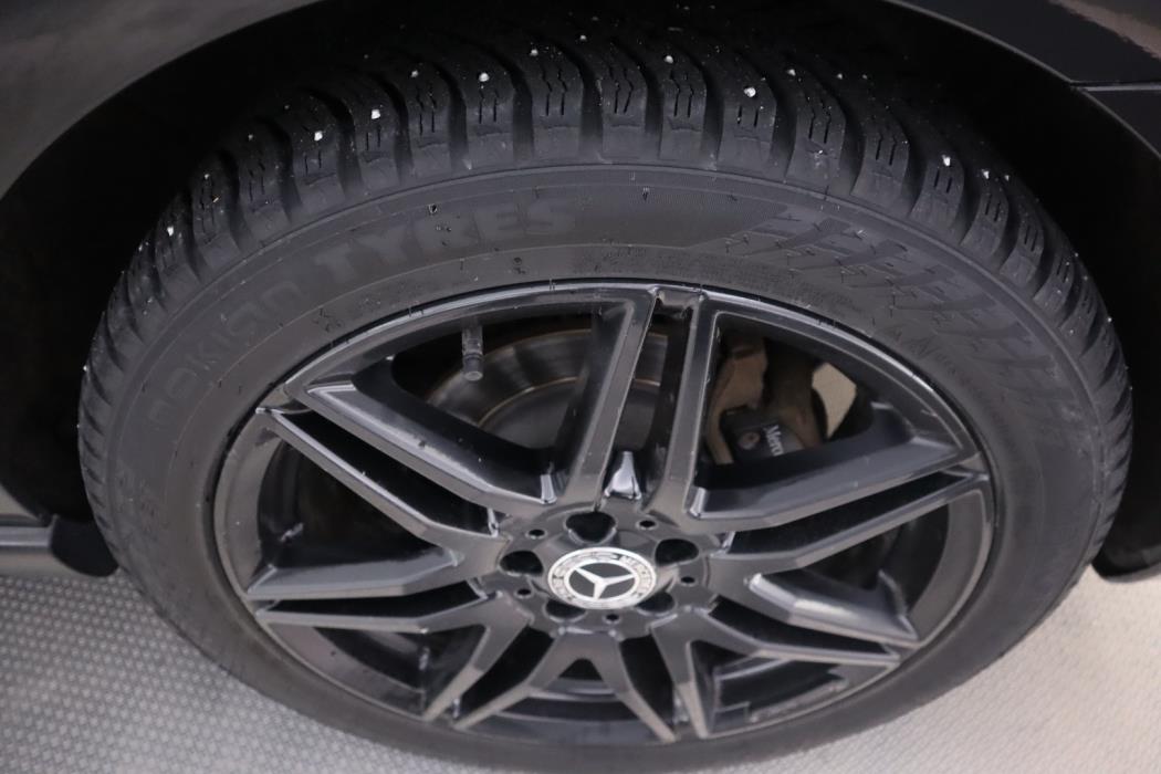 MERCEDES-BENZ V 2020