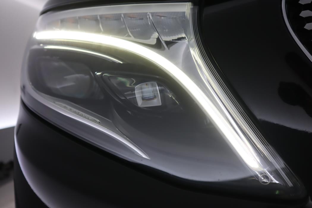 MERCEDES-BENZ V 2020