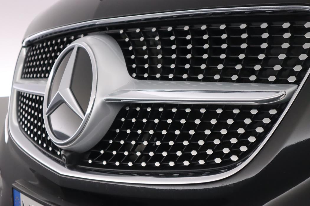 MERCEDES-BENZ V 2020