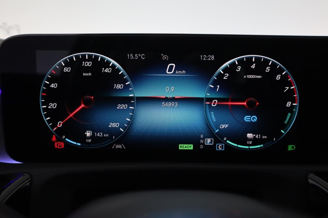 MERCEDES-BENZ CLA 2020