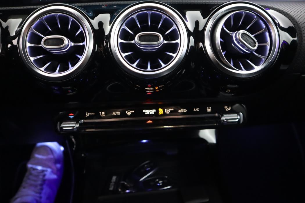 MERCEDES-BENZ CLA 2020