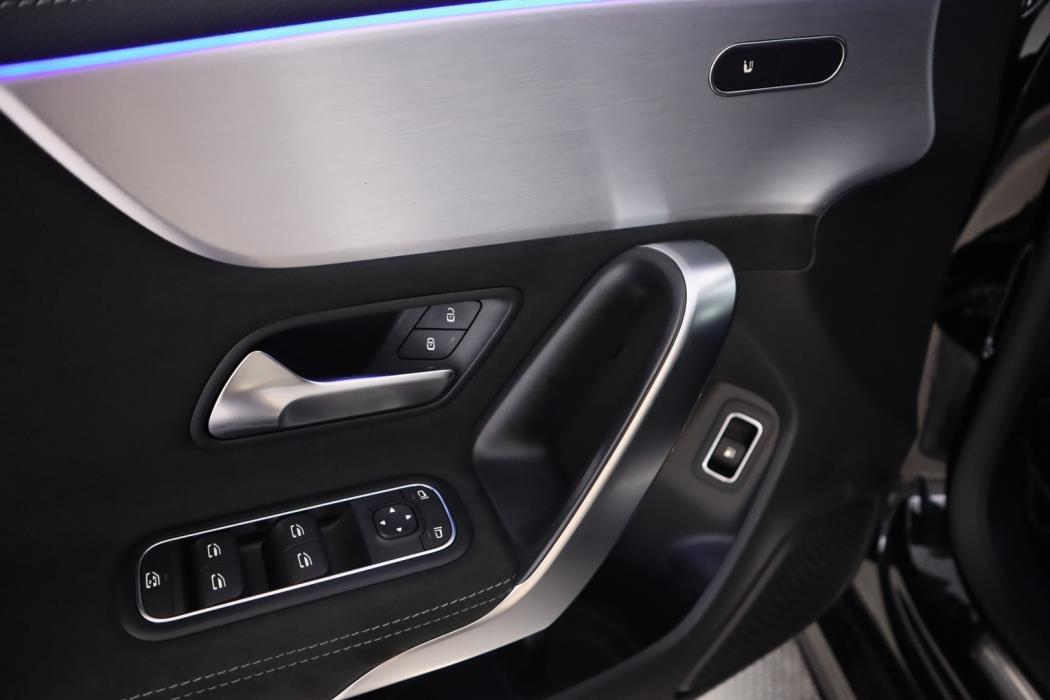 MERCEDES-BENZ CLA 2020