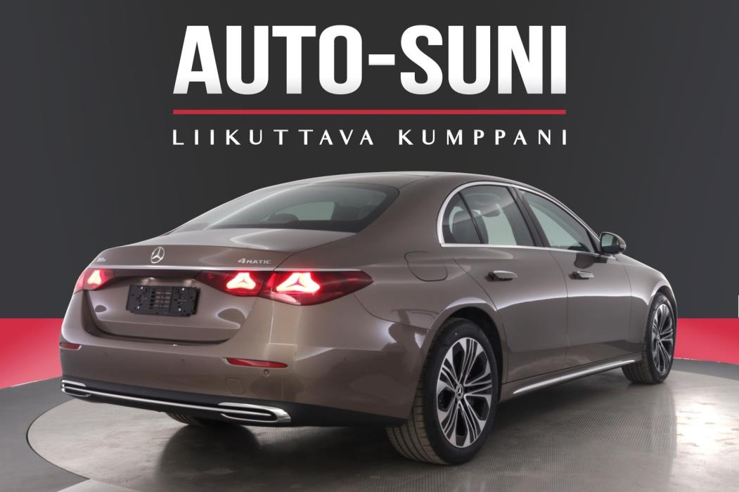 MERCEDES-BENZ E 2026