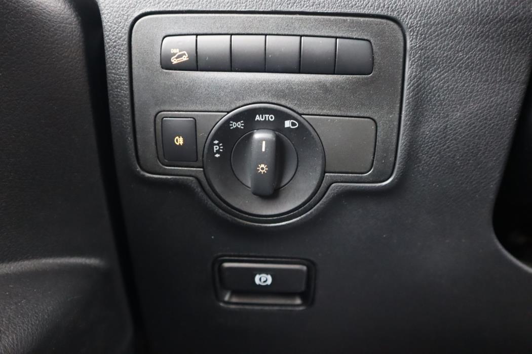 MERCEDES-BENZ Vito 2021