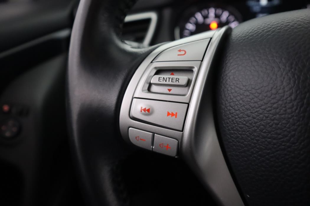 NISSAN Qashqai 2017