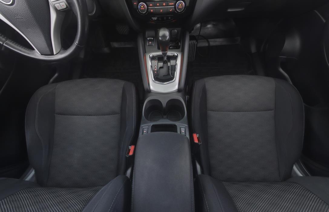 NISSAN Qashqai 2017