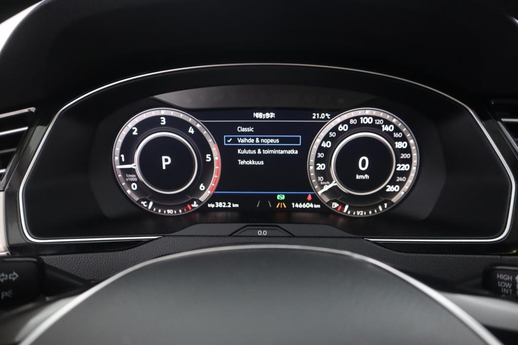 VOLKSWAGEN Passat 2019
