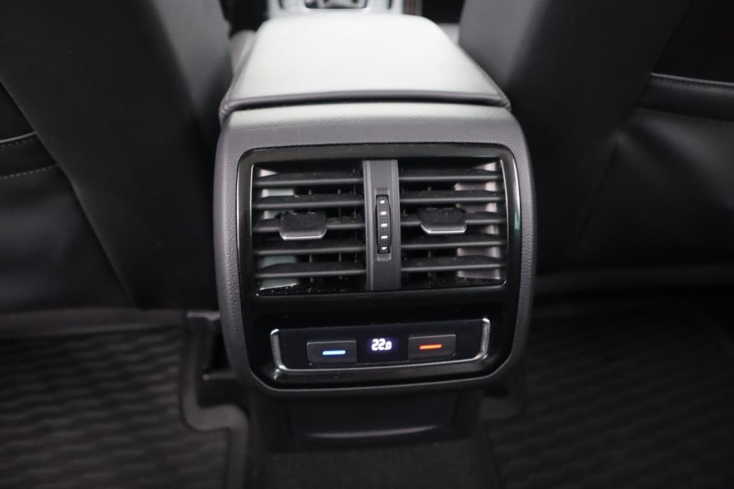 VOLKSWAGEN Passat 2019