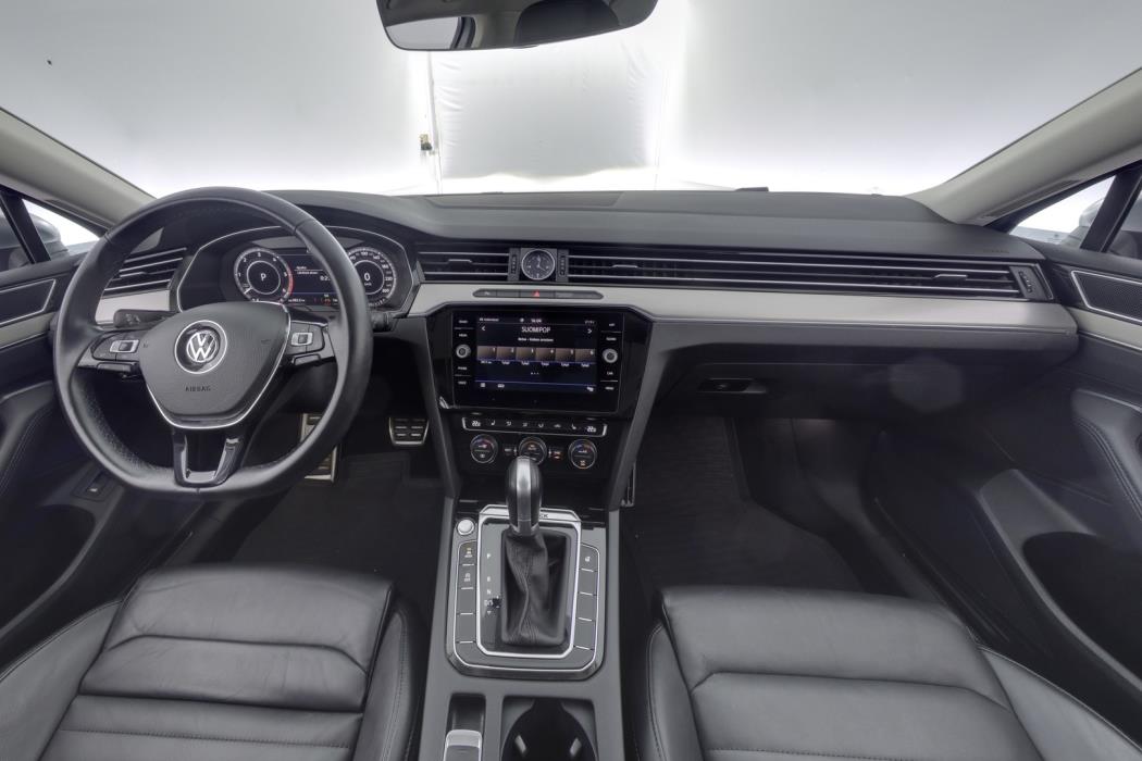 VOLKSWAGEN Passat 2019