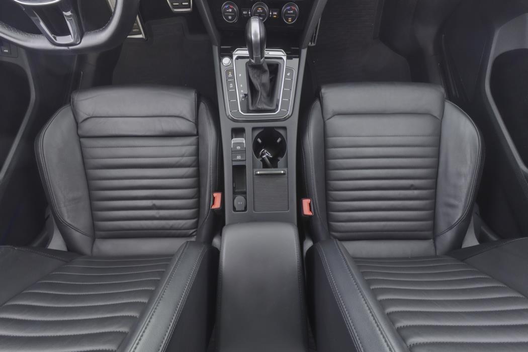 VOLKSWAGEN Passat 2019