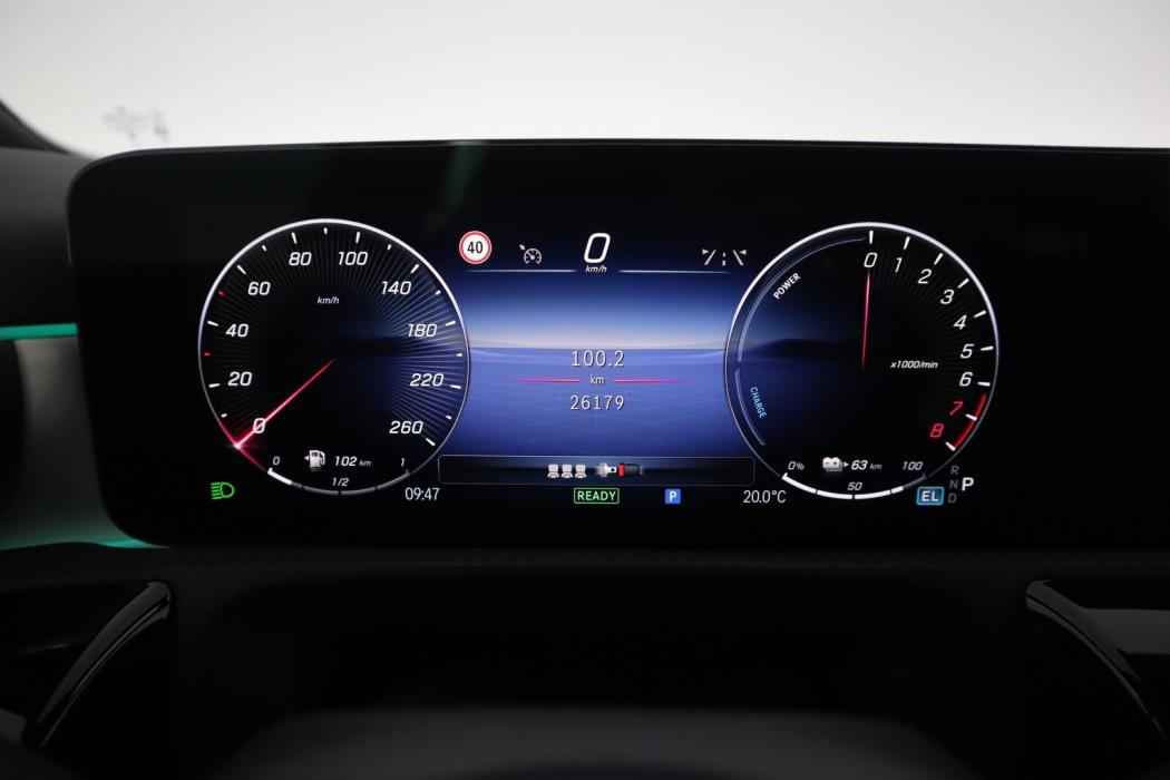 MERCEDES-BENZ A 2023