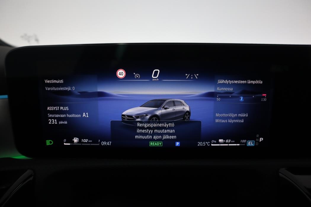 MERCEDES-BENZ A 2023