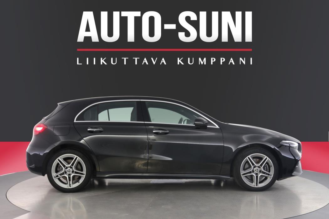 MERCEDES-BENZ A 2023