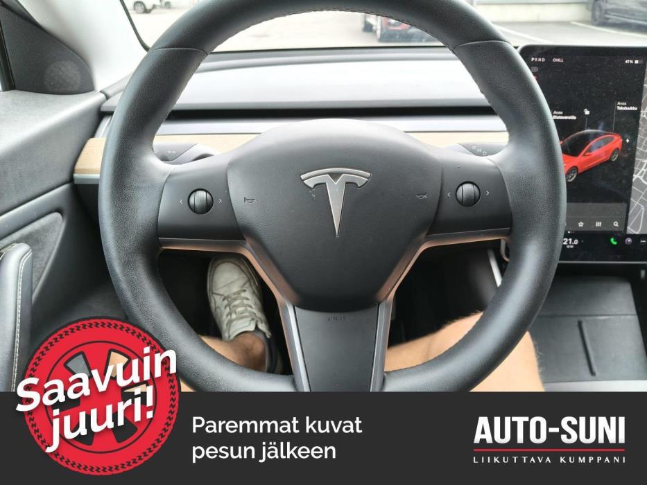TESLA Model 3 2020