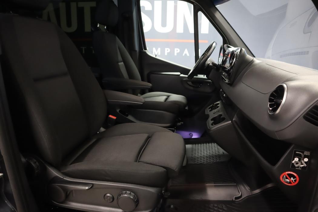 MERCEDES-BENZ Sprinter 2023