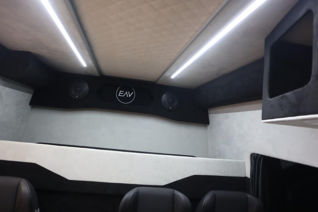 MERCEDES-BENZ Sprinter 2023