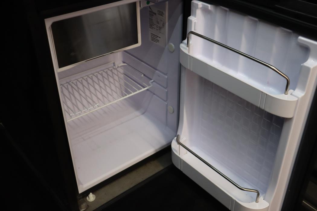 MERCEDES-BENZ Sprinter 2023