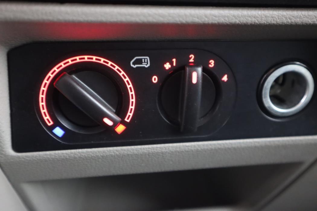 VOLKSWAGEN Transporter 2017